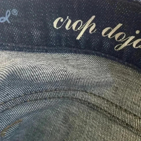 7 For All Mankind Dojo Crop Dark Wash Denim Capri Length Jeans Size 27 - Picture 8 of 9